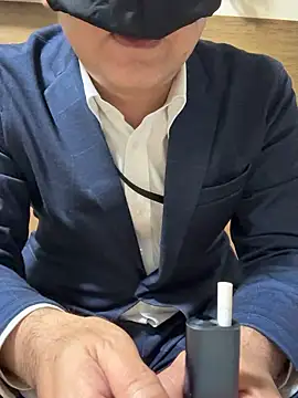 Snapshot of RYUICHI_1919 chatting on April 30, 2026, 10:10 am RYUICHI 1919 online show from April 30, 2026, 10:10 am
