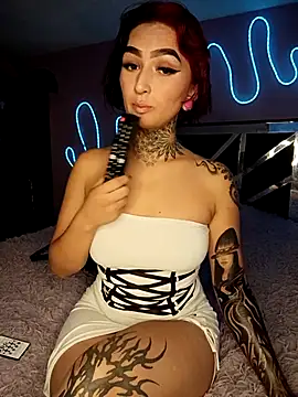 Snapshot of AmaraRossi chatting on April 16, 2026, 1:45 pm AmaraRossi online show from April 16, 2026, 1:45 pm