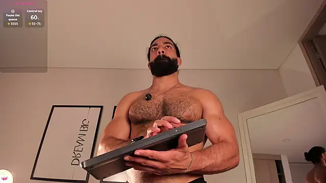Max strong01 online show from May 6, 2026, 11:21 pm