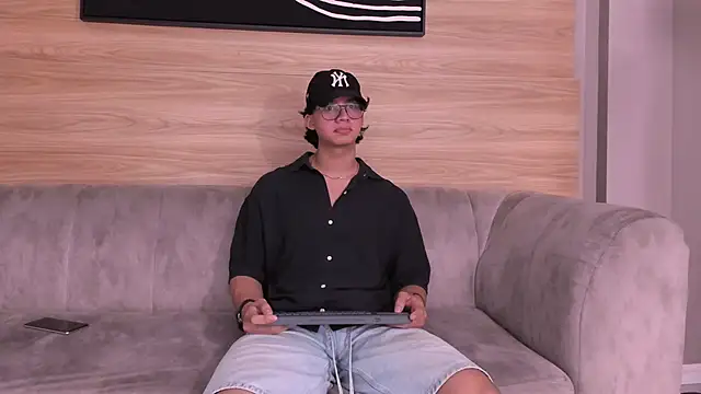 axxel body online show from March 30, 2026, 8:43 pm