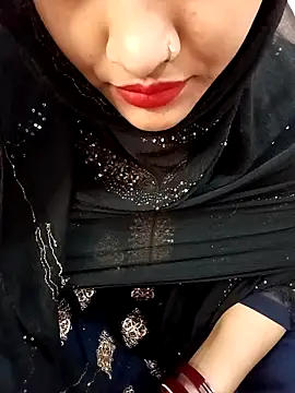 Miss Noor   online show from April 12, 2026, 5:34 am