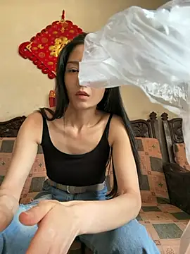 yuanpu0925 online show from May 11, 2026, 5:02 am