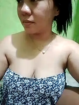 sweety honey27 online show from April 11, 2026, 12:31 pm