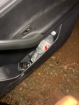 Snapshot of yingzi003 chatting on April 15, 2026, 12:56 pm yingzi003 online show from April 15, 2026, 12:56 pm