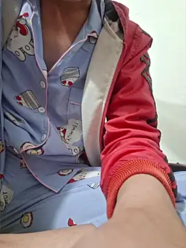 hanameo online show from April 13, 2026, 2:44 pm