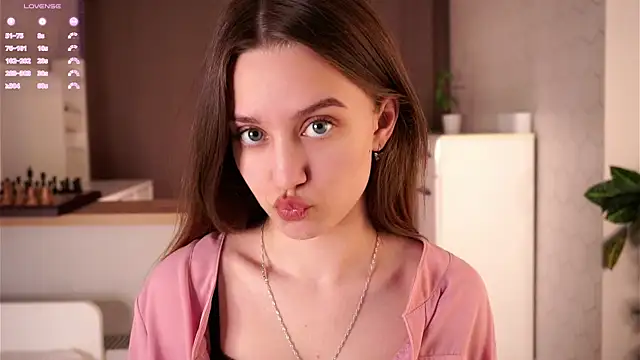 Snapshot of sinfulThea chatting on April 22, 2026, 12:07 pm sinfulThea online show from April 22, 2026, 12:07 pm