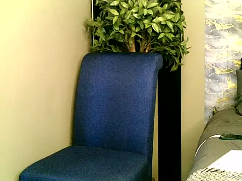 FreakyBUNNYWORXXX online show from April 14, 2026, 1:17 pm