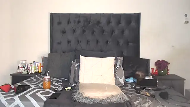 AdventuresLove7 online show from May 19, 2026, 1:56 am