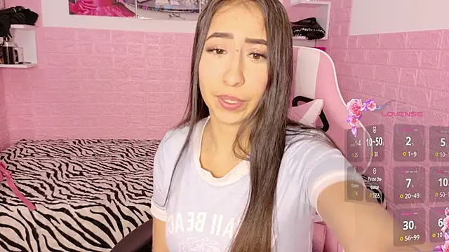 Snapshot of Sophi_Sweet11 chatting on April 11, 2026, 1:26 pm Sophi Sweet11 online show from April 11, 2026, 1:26 pm