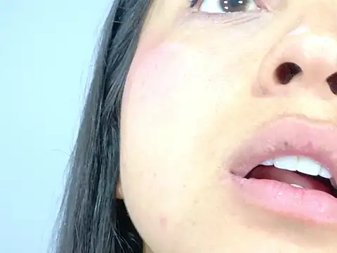 LeticiaVisconti online show from March 31, 2026, 4:51 pm