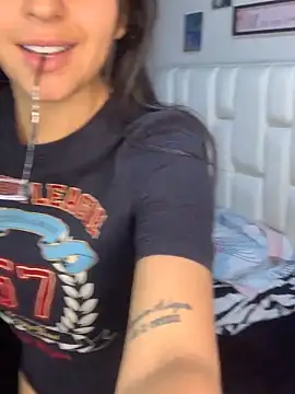 LeticiaVisconti online show from April 5, 2026, 4:48 pm