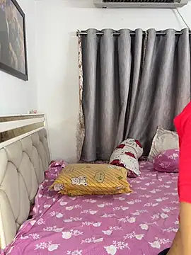 Sweet-Ellina online show from June 18, 2026, 5:30 am