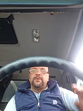 Snapshot of Cristo1982 chatting on April 6, 2026, 5:08 am Cristo1982 online show from April 6, 2026, 5:08 am