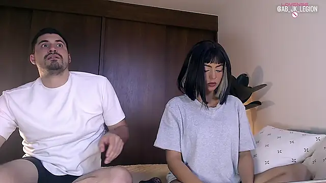  SaraRoss online show from April 6, 2026, 5:58 pm