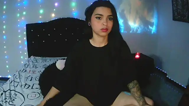 Luna Velvet7 online show from May 19, 2026, 5:36 am