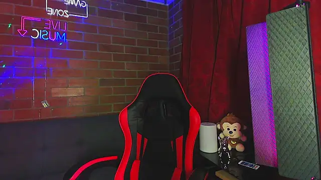 Snapshot of adisson2_ chatting on March 31, 2026, 5:19 am adisson2 online show from March 31, 2026, 5:19 am