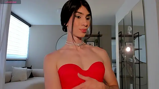 einyel  online show from May 26, 2026, 8:27 pm
