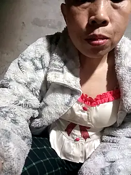 Vily-lonely online show from May 3, 2026, 12:11 pm