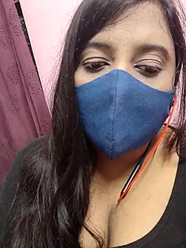 Tami-sonia online show from April 13, 2026, 3:06 pm