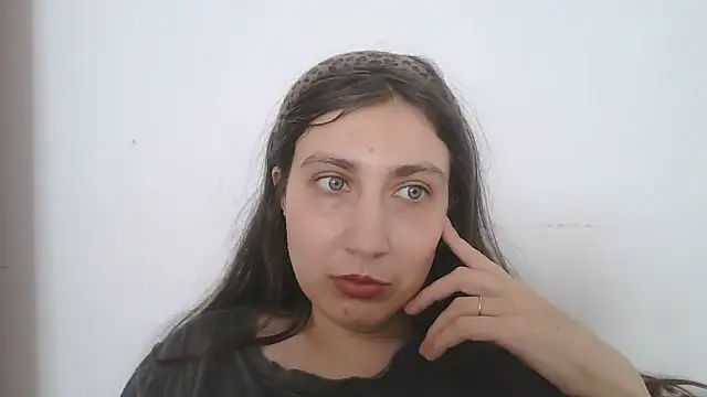 lilia696 online show from June 9, 2026, 12:17 pm