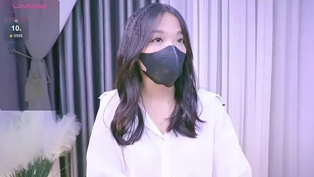 Lu Ly22 online show from July 17, 2026, 2:34 pm