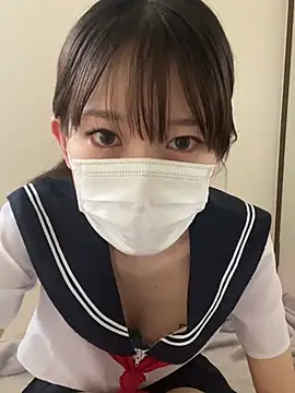 yuki2210 online show from May 3, 2026, 9:21 pm