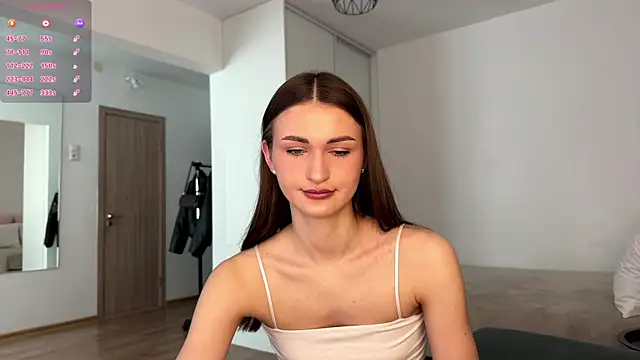HallieHollo online show from July 12, 2026, 10:17 am