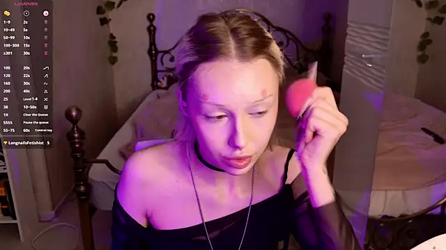 ghost girly online show from May 11, 2026, 3:40 pm