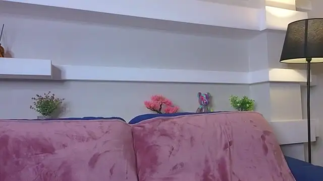 TeshaDurrell online show from May 19, 2026, 1:56 am