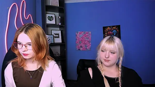 callmevivien online show from April 15, 2026, 7:32 pm