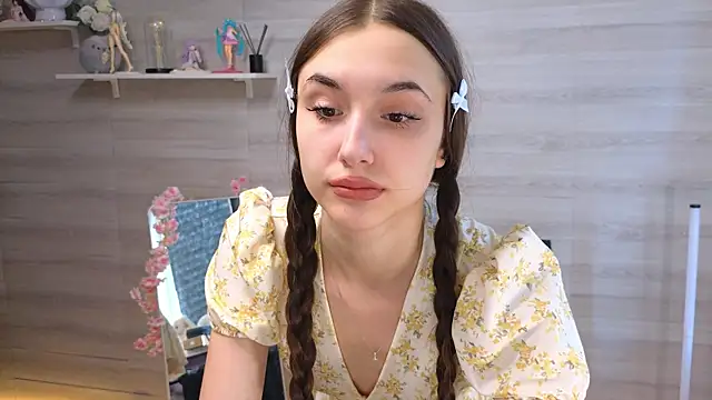 belle cute online show from June 11, 2026, 3:26 am
