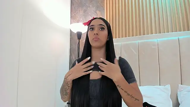 coral evans05 online show from March 31, 2026, 8:09 pm