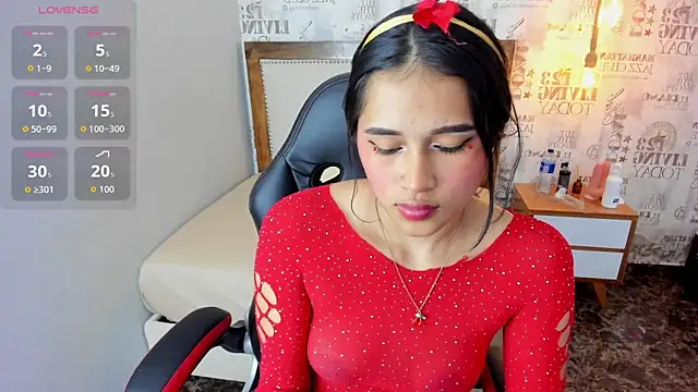 Snapshot of PALOMA_ALVES chatting on June 2, 2026, 10:45 pm PALOMA ALVES online show from June 2, 2026, 10:45 pm