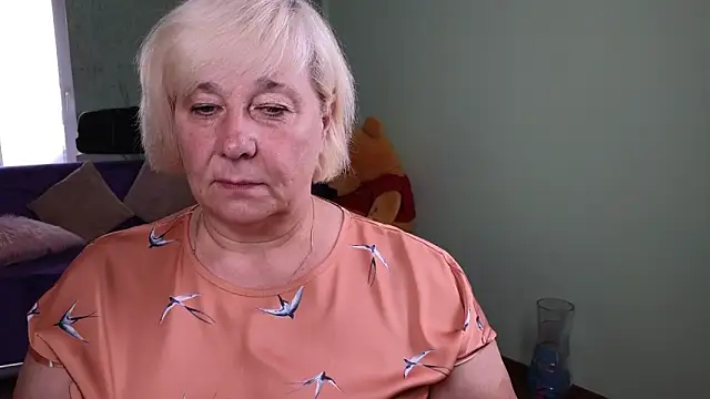 Milane Milky online show from May 26, 2026, 5:14 am