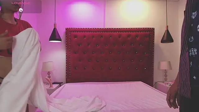 Jack and Emma  online show from April 8, 2026, 12:49 pm