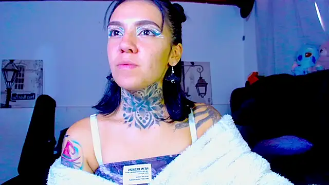 LannieGonzales online show from May 15, 2026, 5:31 pm