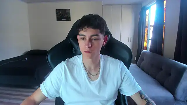 Luke Chill online show from April 4, 2026, 9:34 pm