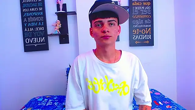 Snapshot of milo_hot_ chatting on April 1, 2026, 7:00 pm milo hot online show from April 1, 2026, 7:00 pm