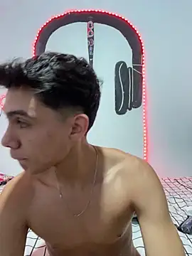 Snapshot of jmaxter chatting on April 14, 2026, 4:40 am jmaxter online show from April 14, 2026, 4:40 am