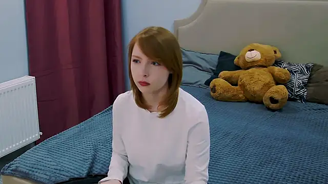 CherryCrushLove online show from April 9, 2026, 6:02 am