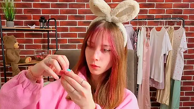 JudyyCarroll online show from April 10, 2026, 12:10 pm