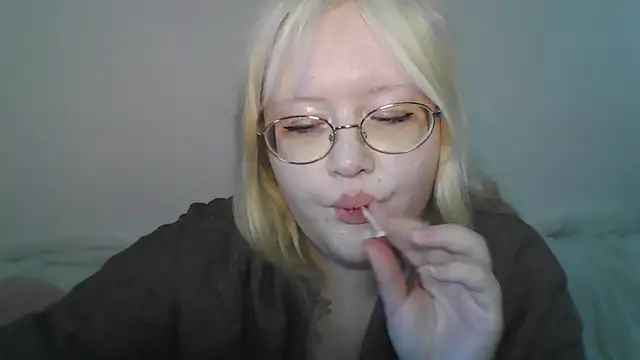 Elayne Sweet online show from April 9, 2026, 8:09 am