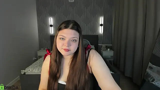 Evelyne Loo online show from April 11, 2026, 12:59 am