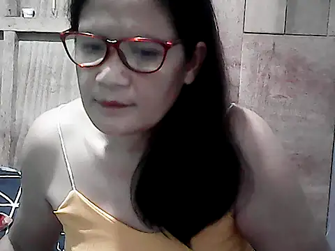 PinayZaira online show from May 1, 2026, 7:07 pm