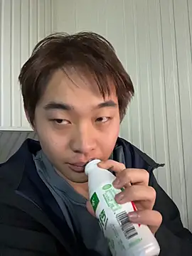 Snapshot of QingLong0012026 chatting on April 2, 2026, 1:20 pm QingLong0012026 online show from April 2, 2026, 1:20 pm