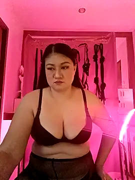 dominalisa online show from April 29, 2026, 10:41 am