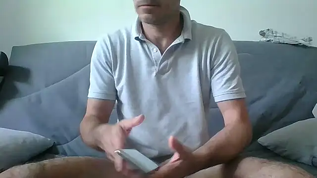 Snapshot of Valmont3340 chatting on May 11, 2026, 12:22 pm Valmont3340 online show from May 11, 2026, 12:22 pm
