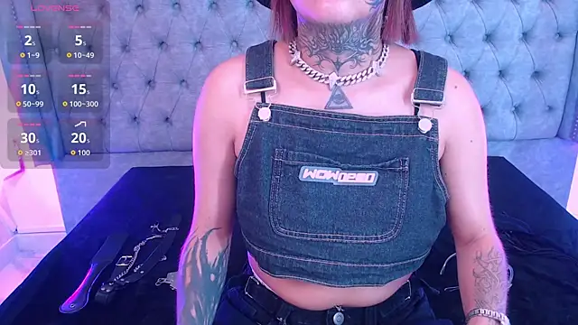 Gyal Smith online show from April 10, 2026, 3:34 am