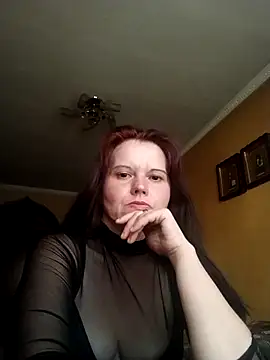 Snapshot of VeronikaLogan chatting on June 18, 2026, 9:47 am VeronikaLogan online show from June 18, 2026, 9:47 am