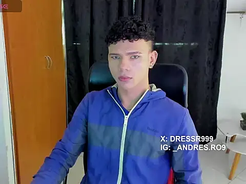 Snapshot of sebascuterouss chatting on April 21, 2026, 12:44 pm sebascuterouss online show from April 21, 2026, 12:44 pm